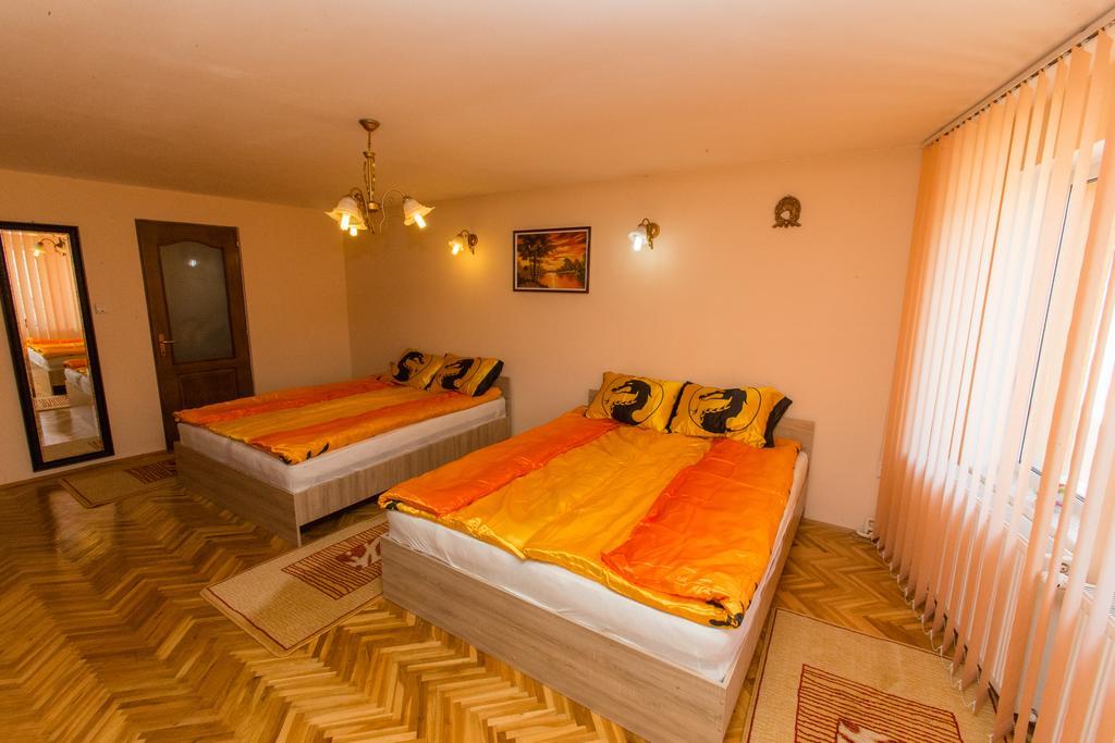 Casa Tudor Turda Quarto foto